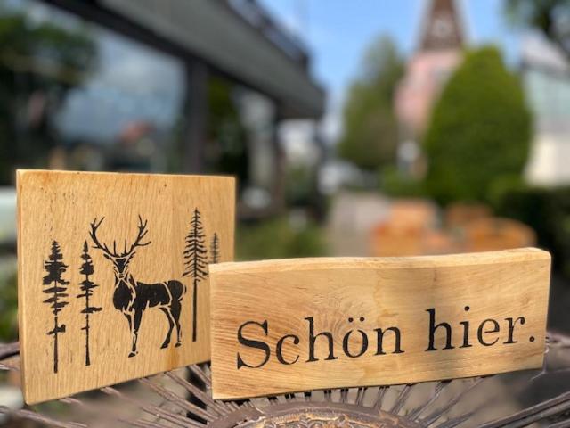 Gasthaus Hirschenstube & Gaestehaus Gehri Waldkirch Buitenkant foto